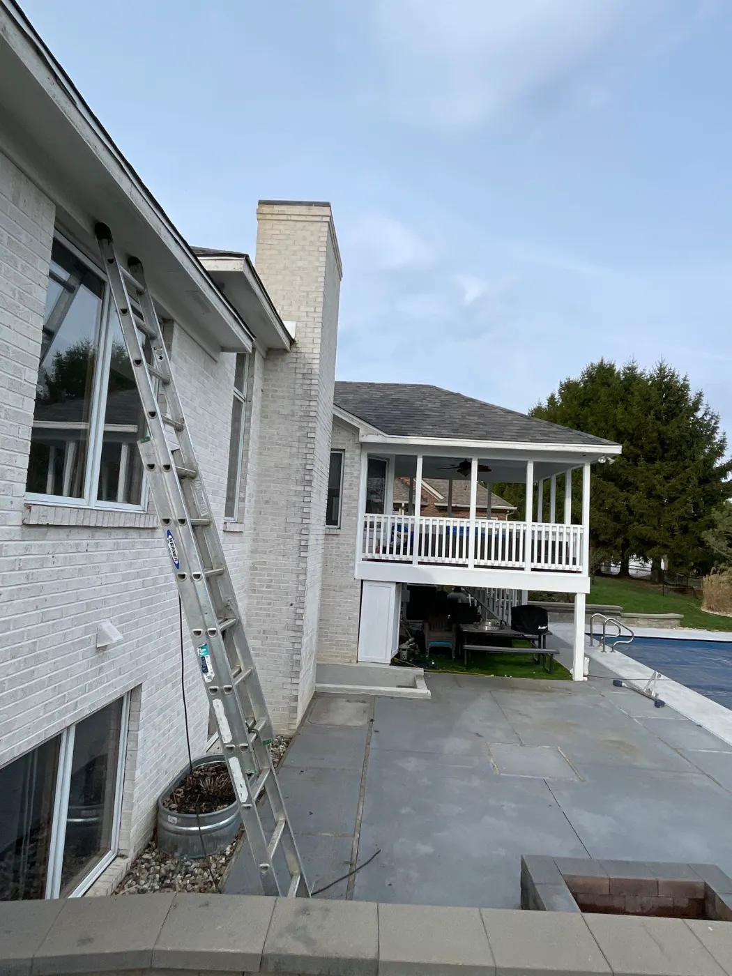 Bay window installation in Lake Stonebridge