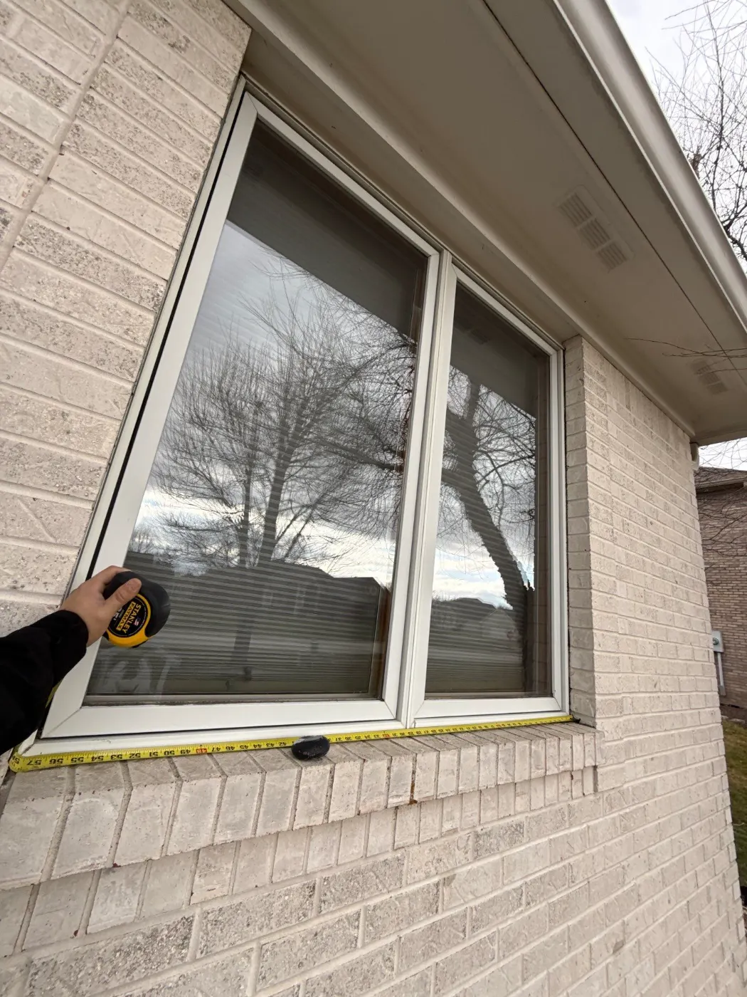 Window replacement documented in Lake Stonebridge